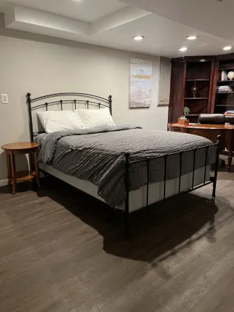 Contemporary Traditional w/ Pool, Wet Bar and Pool Table