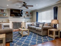 Cozy Home!!! CA Parks Pass…. Included Hotels in Watsonville