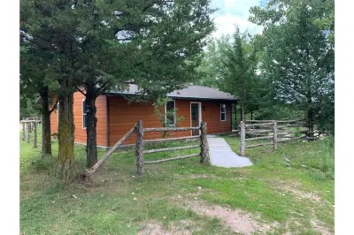 Cedar River Retreat & Hideaway