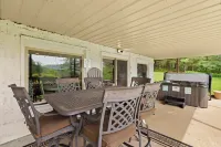 "A Frame Haven" - w/ Hot Tub and NC Mountain Views by the New River