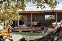 Casita Refugio- Hot Tub, Fire Pit, Views, King Bed...near wineries and breweries