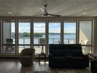 Direct Lakeside View, 3 Bed, 2 Bath Condo at Bridges Bay