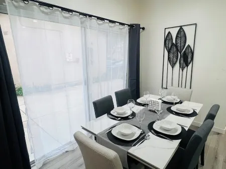 Stylish & Fully Renovated Home – Perfect for Relaxation & Adventure! Отели рядом с достопримечательностью «McGrath Family Farm»