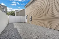 Charming Old Town Bluffton Carriage Home
