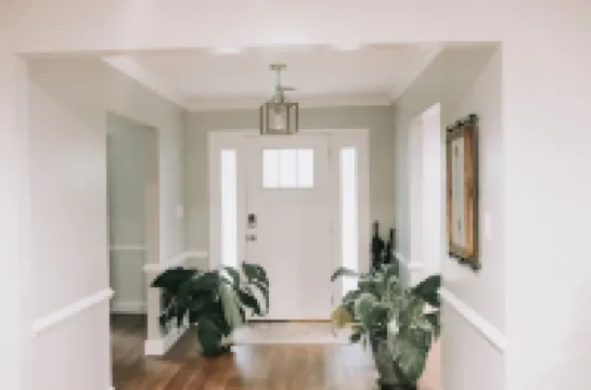 Great location, country living in the city.  Close distance to Williamsburg