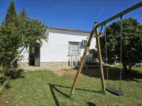 Villa in Chiclana, Cádiz SpainGreat for family holidays! Camping La Rana Verde附近的飯店