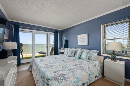 Beautiful Pup-Friendly Beachfront - Top Floor End Unit with Spectacular Views!