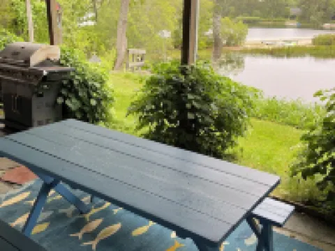 Gorgeous lake beachfront private apartment with canoe, kayaks,  & home  theatre Hotels in Harwich