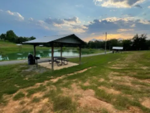 William's Catch at Racoon Springs - 16+ Guests 瑟西縣酒店