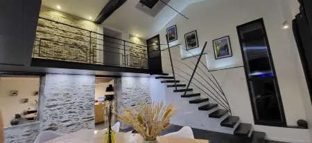 Large Charming Property in the Countryside,  Furnished for Tourism Отели в г. Севрмуан