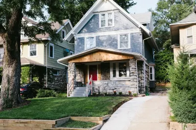 New! Updated historical charmer with game room Hotels near GEHA Field at Arrowhead Stadium