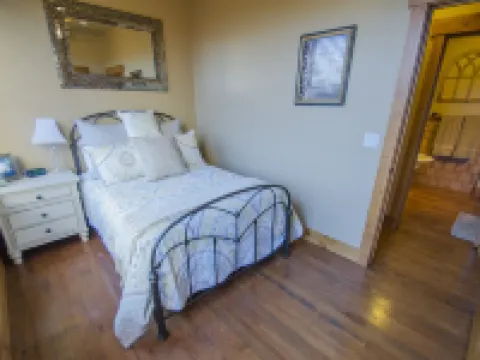 Charming Condo on Historic 25th Street Hotels in Ogden