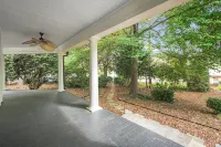 A historical and restful retreat in the heart of Stone Mountain Village