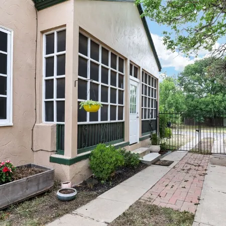 San Antonio Historic cottage 10 minutes from downtown & Airport