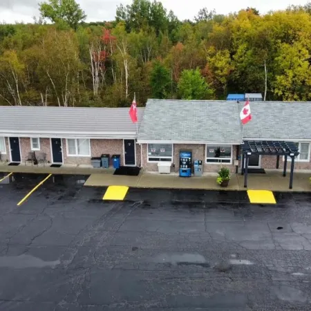 Moonlight Inn and Suites Sudbury