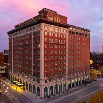 Omni Severin Hotel Hotels near Eiteljorg Museum of American Indians and Western Art