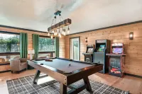 Luxury Cabin w/View! Sleeps 22, Movie Rm, Game Rm!