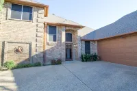 Spectacular 3bdrm house close to Cowboy Stadium & The New Texas Live Arena Hotels near Centreport Station