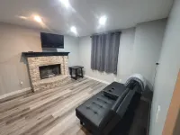 Charming 3 Bedroom House with Firepit in West Omaha Hotels in Douglas County
