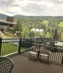 Escape to Vail! Lionshead condo with huge deck!hot tub, pool, wifi, Views!
