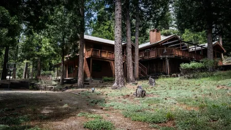 Red Fox Property Graeagle/Blairsden Отели в г. C-Роуд