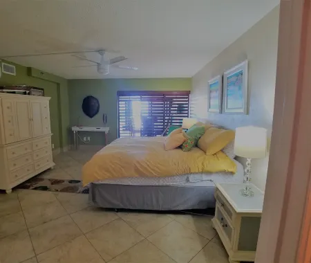 Closest Direct Oceanfront, Luxury Condo to Historic Flagler Avenue Отели рядом с достопримечательностью «Marine Discovery Center»