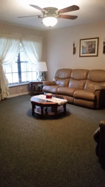 Enjoy a private home in beautiful S.E. Ocala