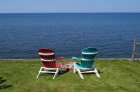 Lakefront 2 BR Cottage - Between Rochester and Niagara Falls