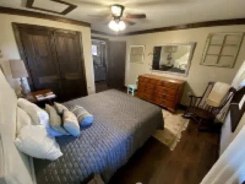 Secluded Cabin 365° Views  Pet Friendly Fire Pits #1 Place to Enjoy Fall Foliage