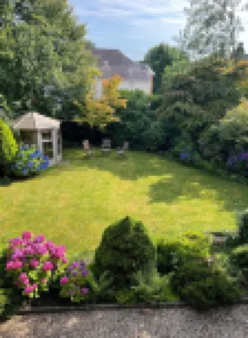 Home away from home in Glasgow - Free Parking on street- Luxury Victorian Hotels near Glasgow Prestwick Airport