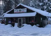 Isaaks Trails End Cabin Retreat in Pine Flat