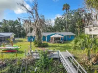 Newly Remodeled / Waterfront / Private Dock / Kayaks / Pet Friendly / Sleeps 7