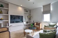Dago Suite Luxury 3Br + 1 Apartment
