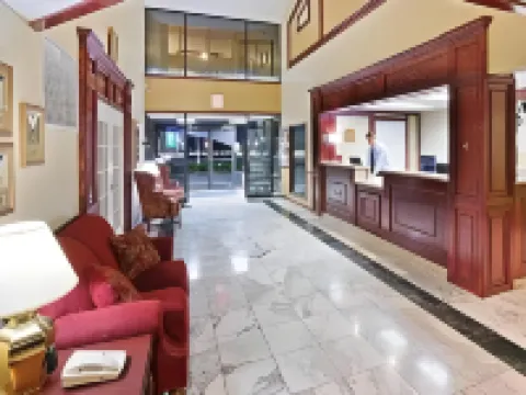 Days Inn & Suites by Wyndham Tahlequah