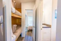 Rainforest Tiny Home Retreat #30