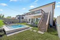 Luxe Spa Lounge • Gated 4Pkg • 2 Linked Suites • Sleeps 20