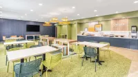 鹽湖城機場萬楓套房飯店