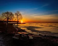 Waterfront 2-bedroom Cabin in Celina with WiFi, AC & Seasonal Fishing Dock