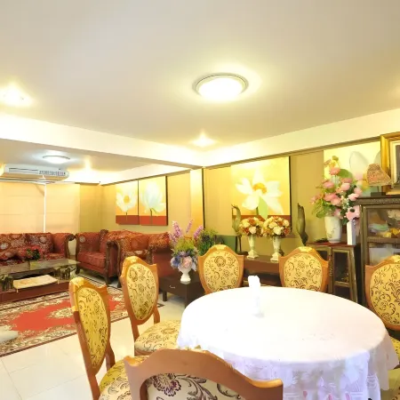 Nsiri Resort & Hotel
