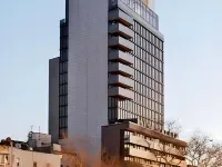 Sixty Les Hotels in Lower East Side