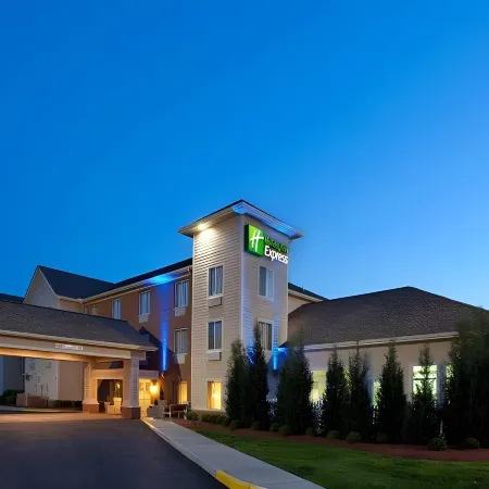 Holiday Inn Express & Suites COLUMBUS by IHG