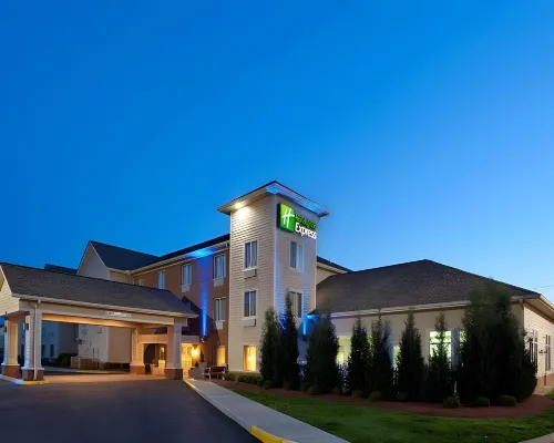 Holiday Inn Express & Suites COLUMBUS by IHG Hotels in Platte County