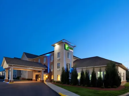 Holiday Inn Express & Suites Columbus Отели в г. Platte County