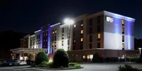 Holiday Inn Express & Suites Newport News Hôtels à proximité de la Newport News Amtrek Station