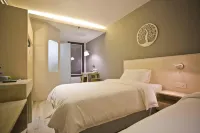 M+ Boutique Hotel