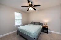 3 Bdrm House Across Birkdale Village & Lake Norman