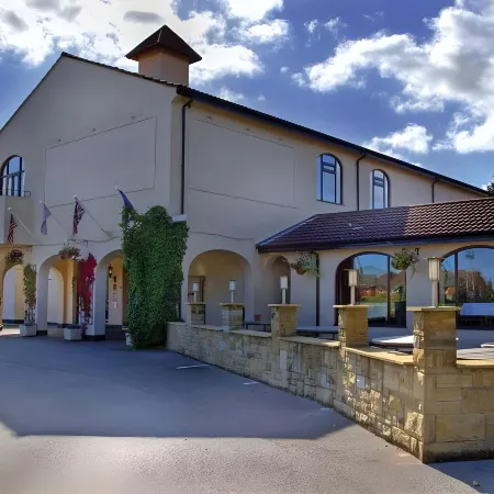 Everglades Hotel Widnes Отели рядом с достопримечательностью «Ноузли-роуд»