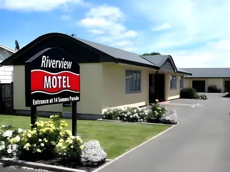 Riverview Motel Отели в г. Уонгануи