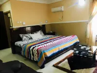 Feligold Royal Hotel Benin Hotels near Standard Kings’ Care Special Hospital and Maternity LTD