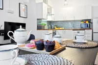 Family Retreat Stylish Central Bournemouth, Sleeps 6, 7 Minute Walk to Beach